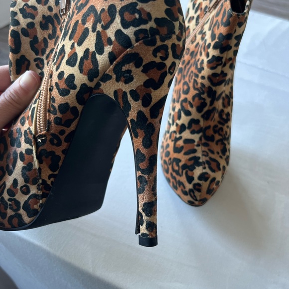 Platform Ankle Boot - Picture 3 of 6